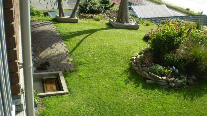 Beach Life; The view from the unit is exceptional. It looks straight out over the beach and catches the sun throughout the day. This page shows you exactly what you will see from the unit if you stay there... depending on the season, the weather and the time of day. Kaka Point is renowned for the colourful dawn as the sun comes up over the sea. Even on a dull or rainy day the view of the sea is still addictive. On a sunny day you just want to sit and relax and watch the sea rolling in all the way out to the horizon.